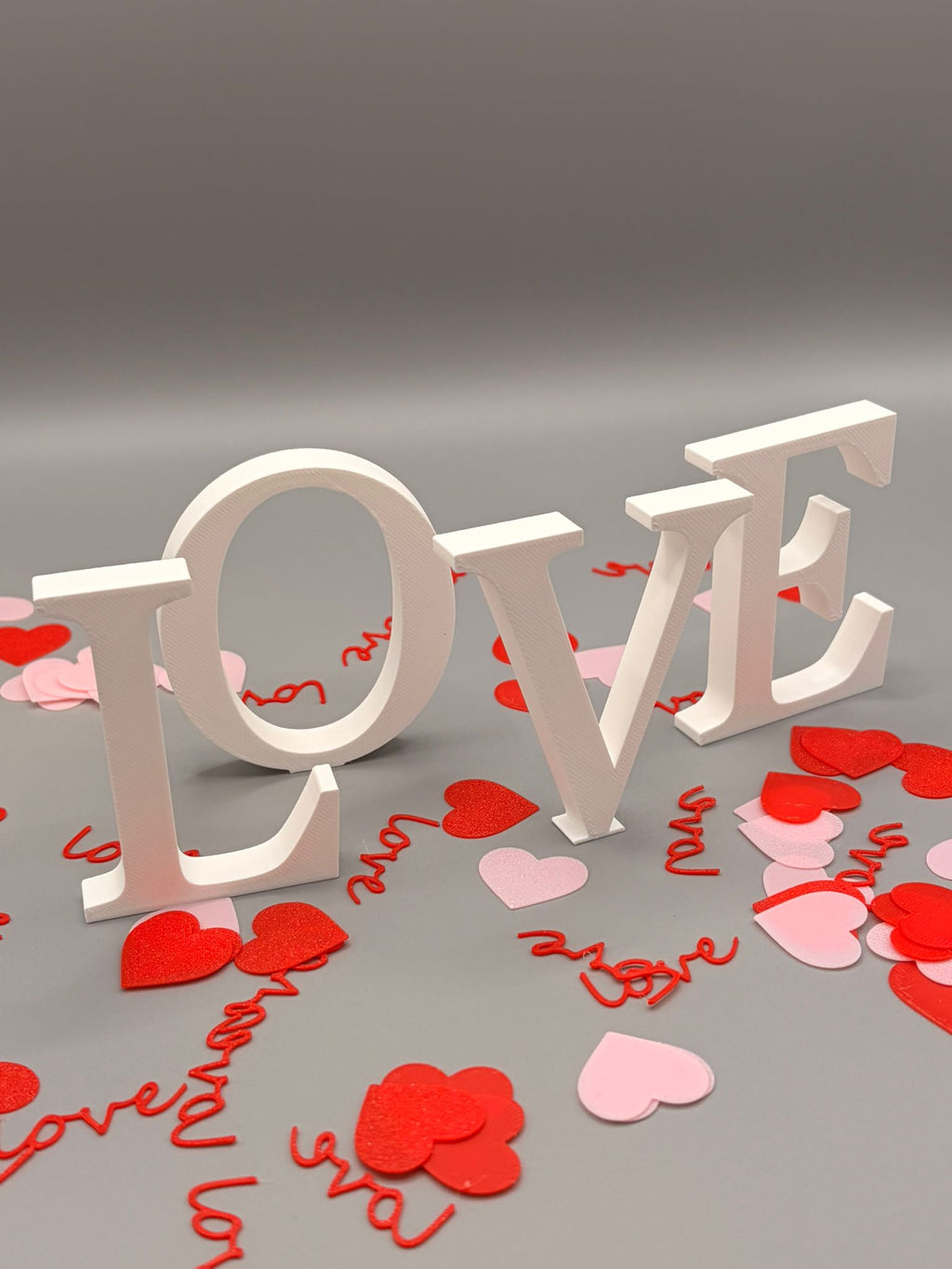 LOVE Aufsteller – moderne Liebesdeko deko für Valentienstag 