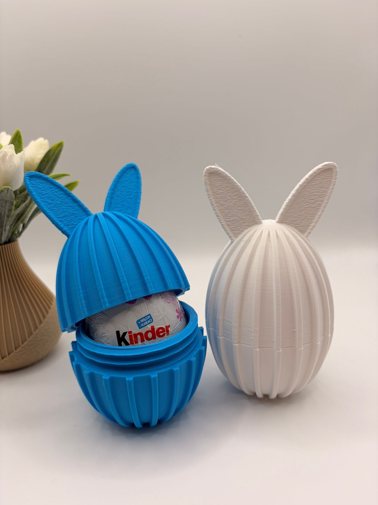 Hasen-Osterei als Osterdeko auf Tisch – Geschenkidee für Kinder zu Ostern