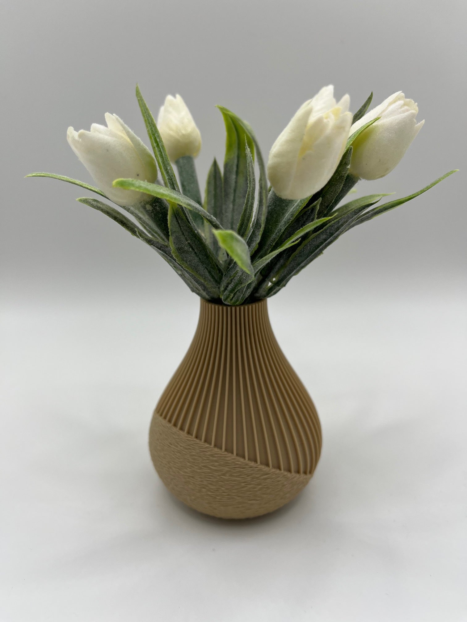 Trockenblumenvase mit Rillen-Design - Moderne Deko-Vase