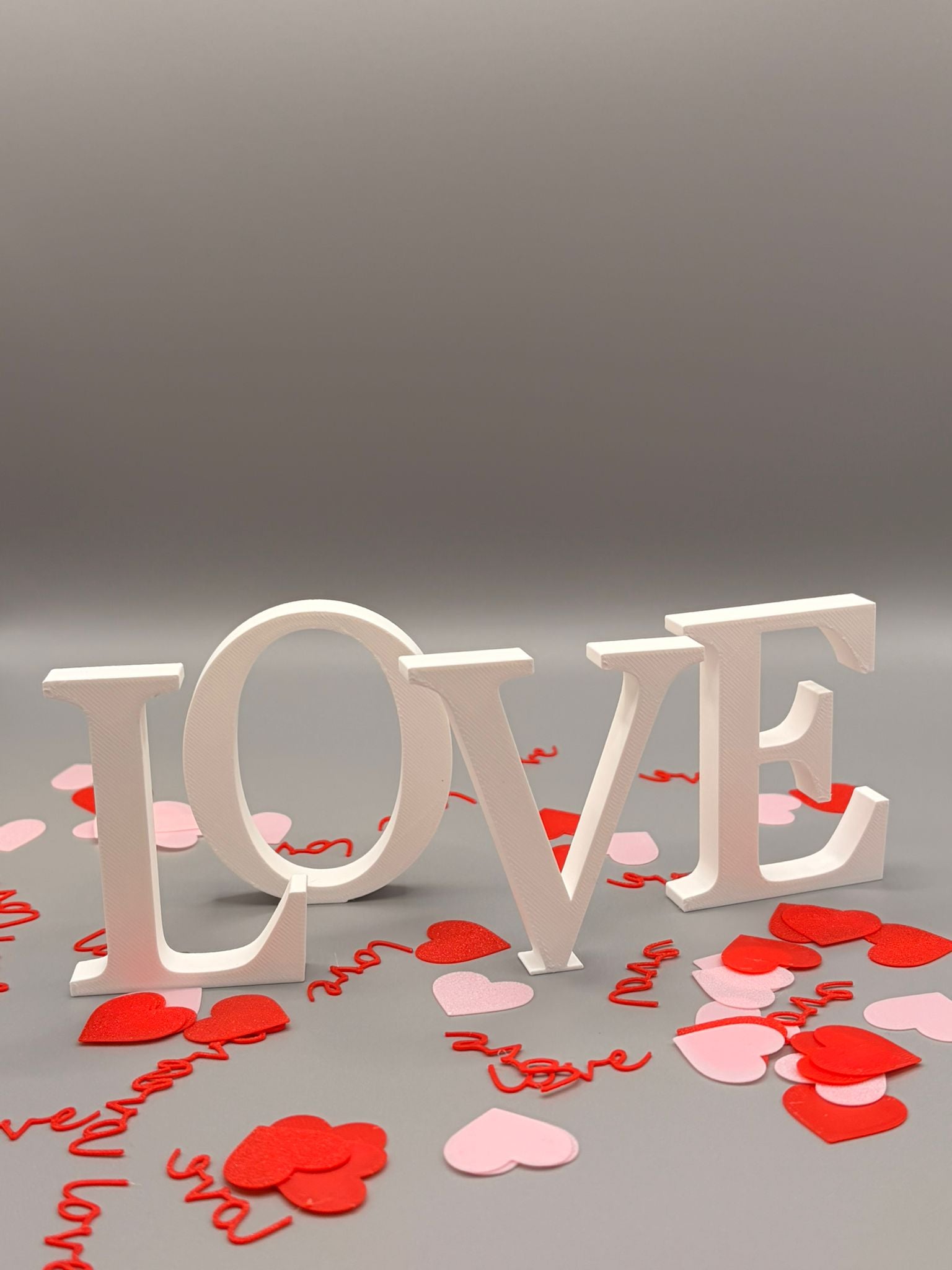 LOVE Aufsteller – moderne Liebesdeko deko für Valentienstag 